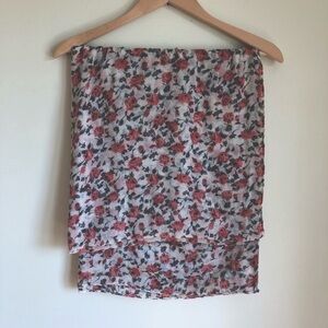 FREE🌿White and pink rose flower print scarf